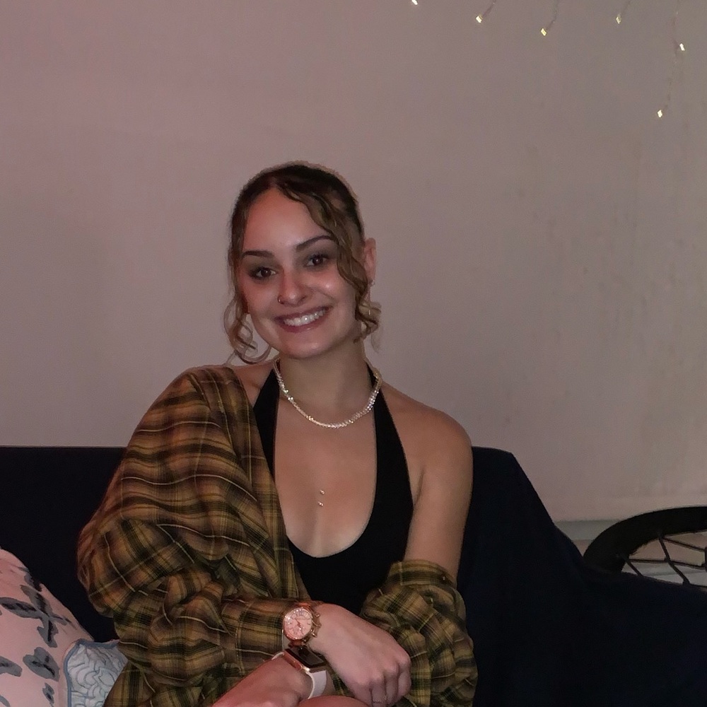 Meet your Posher, Ayla